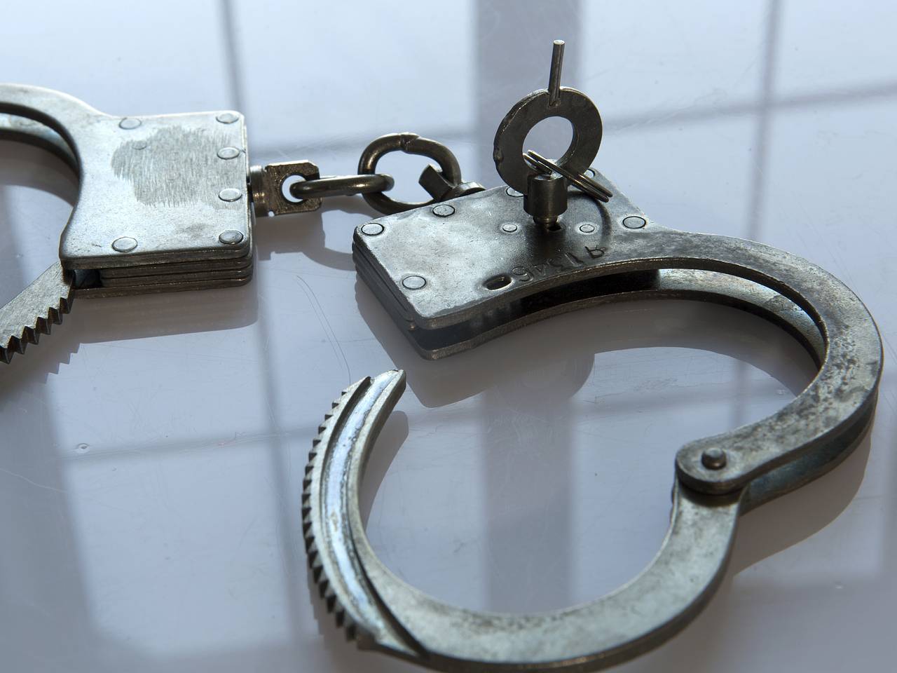 Митрополита УПЦ выпустили из СИЗО под залог и сразу же увезли в СБУ