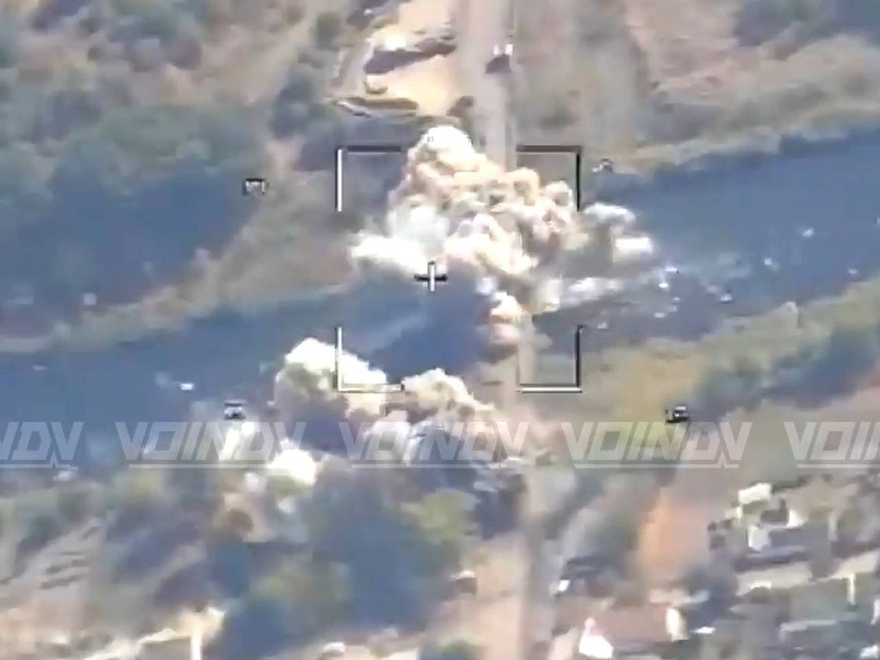 Удар крылатых авиабомб по мосту в ключевом узле обороны ВСУ попал на видео