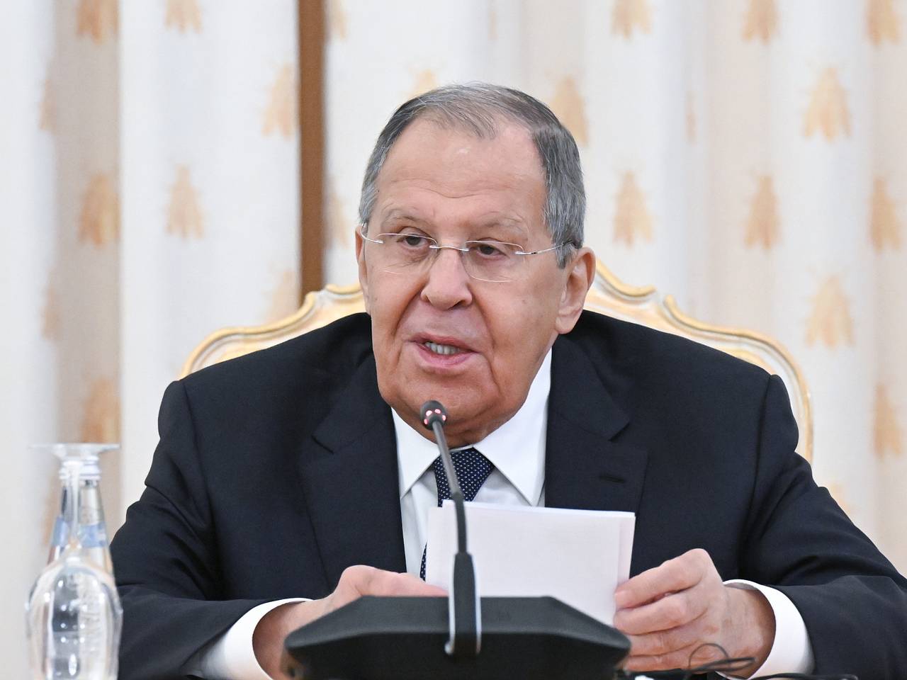 Лавров заявил о попытке спецпосланника США «законопатить» украинский конфликт