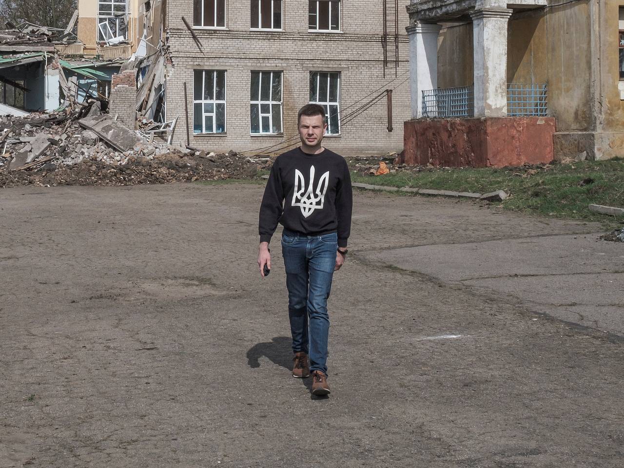 Депутат Рады залез в рюкзак мобилизованного и ответил на звонок его телефона