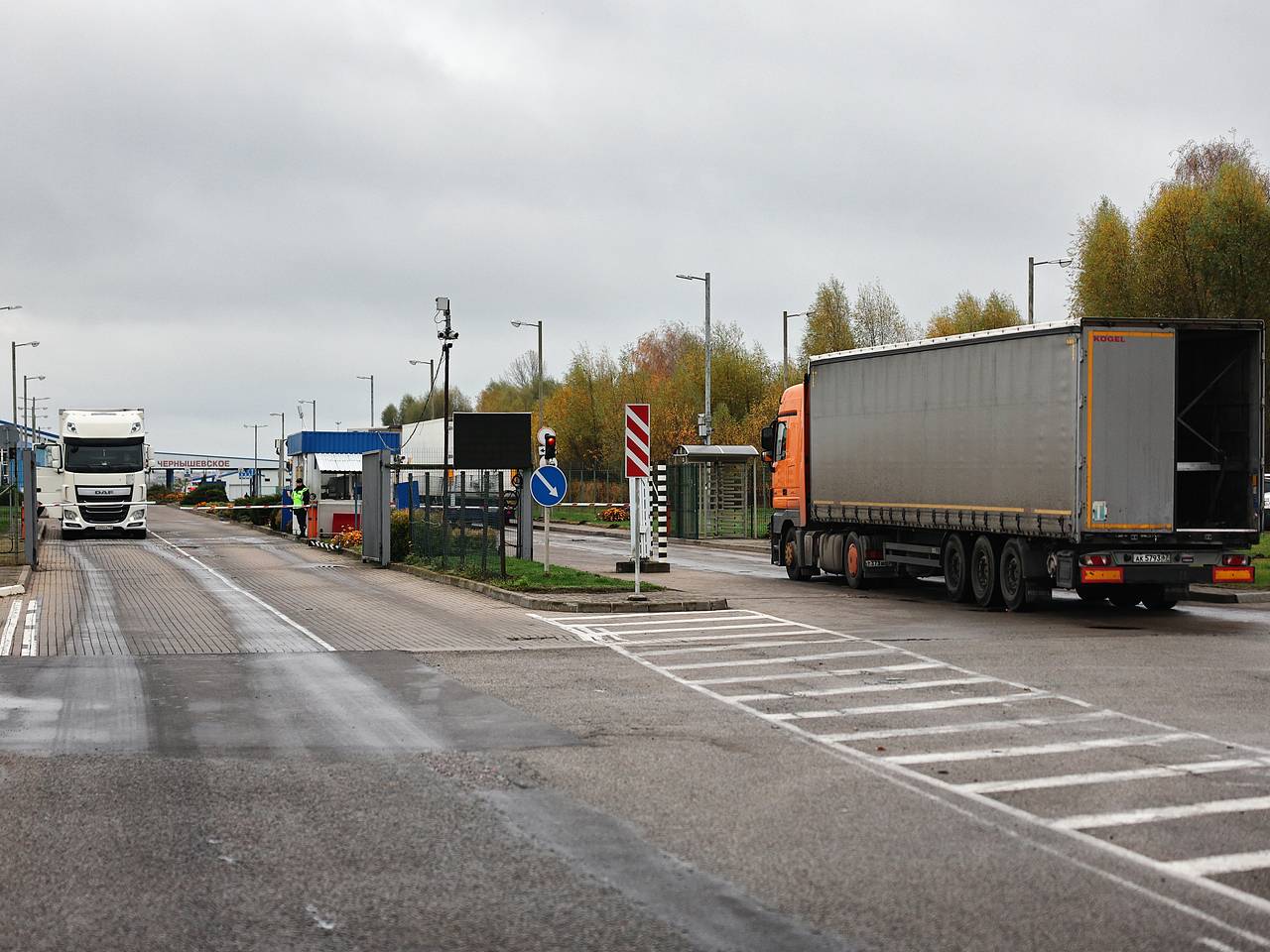 В Кремле ответили на угрозы Литвы ограничить транзит в Калининград