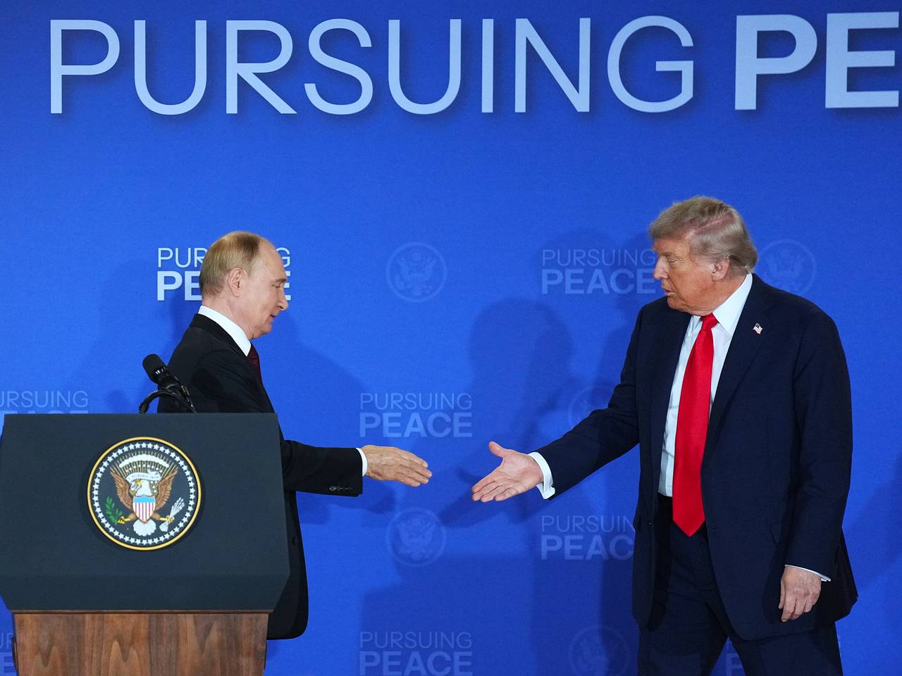 Итоги разговора Путина и Трампа поставили под сомнение передачу Киеву дальнобойных ракет