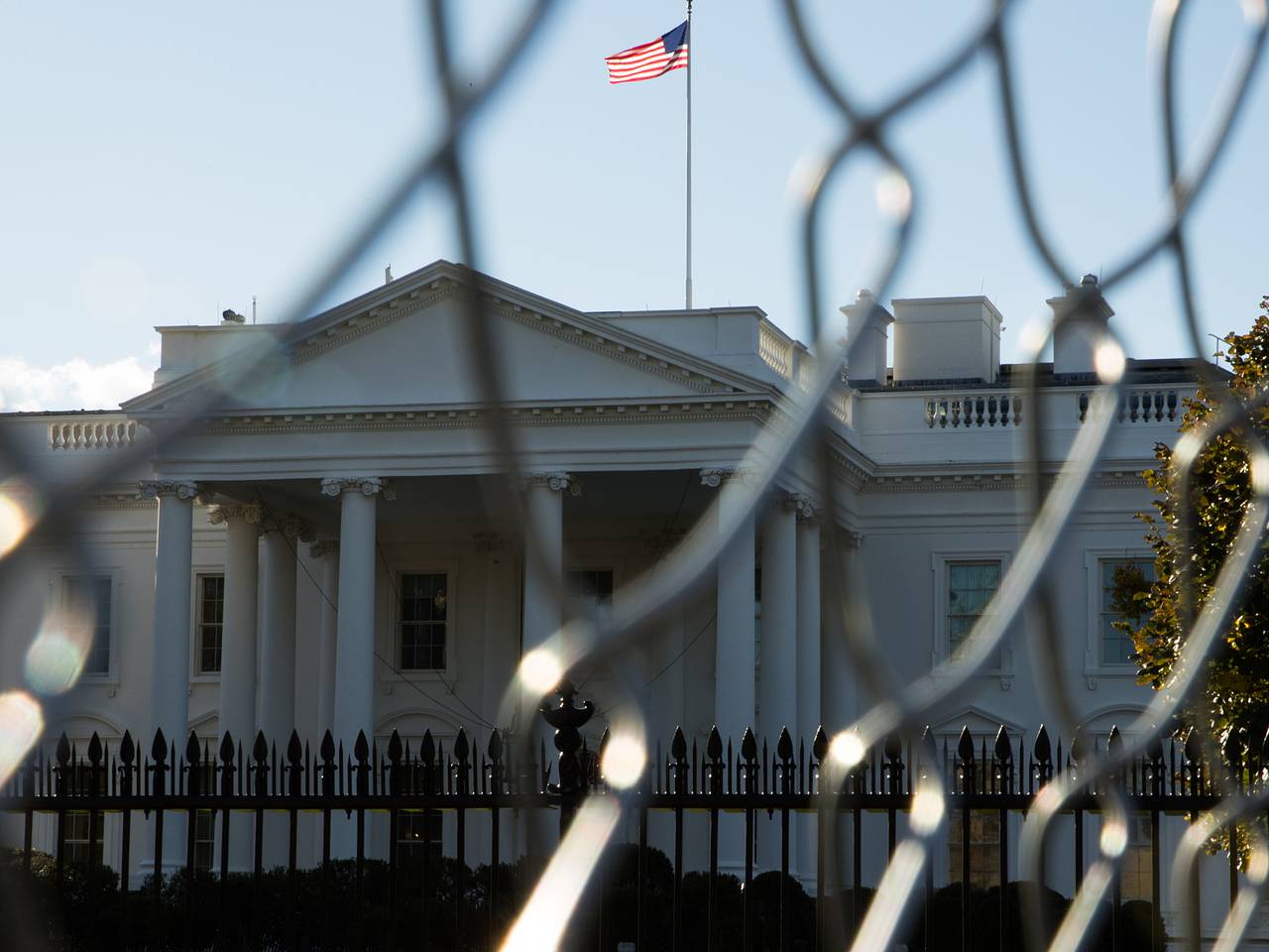 Белый дом предупредили о больших экономических рисках для США из-за конфликта на Украине