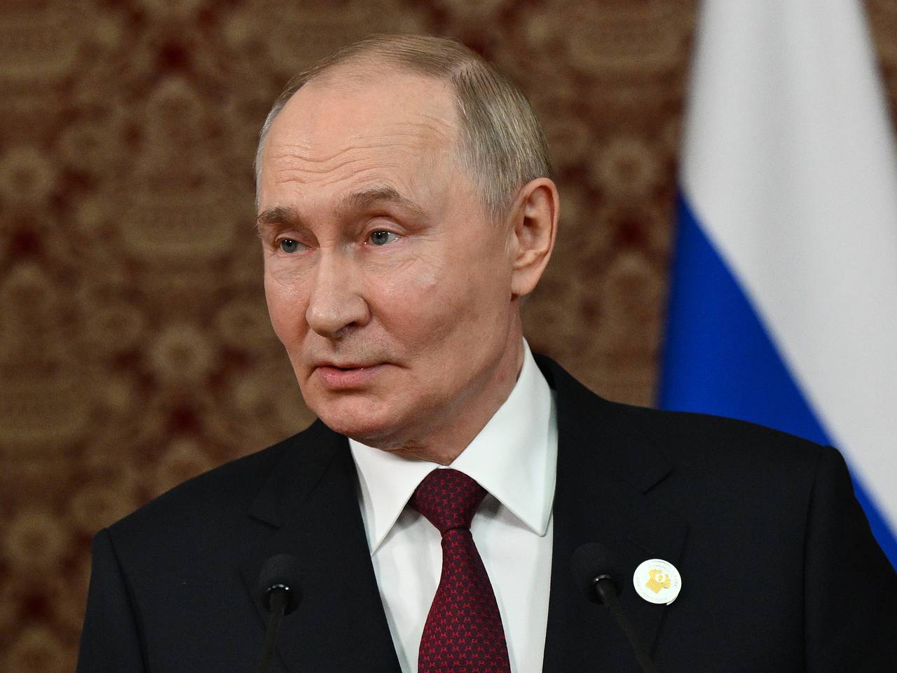 В Кремле назвали темы переговоров Путина и нового президента Сирии