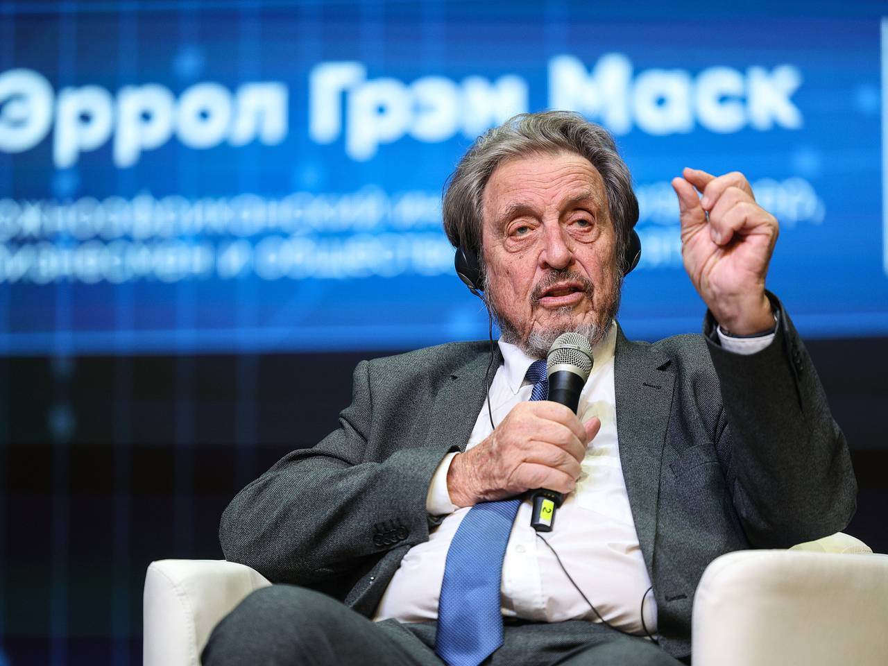 Отец Маска был впечатлен заявлением Путина