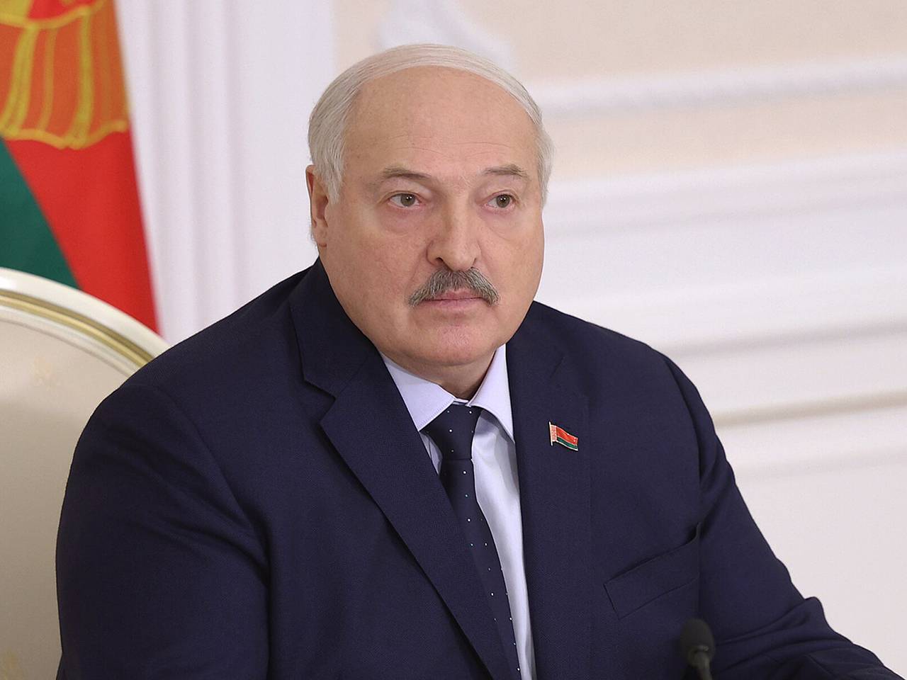 Лукашенко сделал заявление о передаче власти
