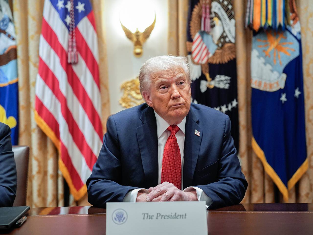 Трамп прокомментировал телефонный разговор с Моди