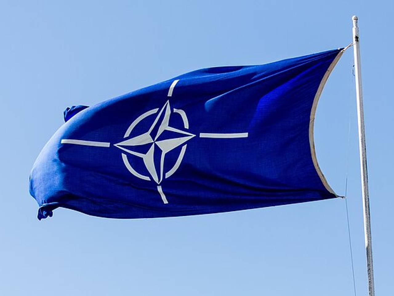 В США рассказали о неспособности армии НАТО противостоять России