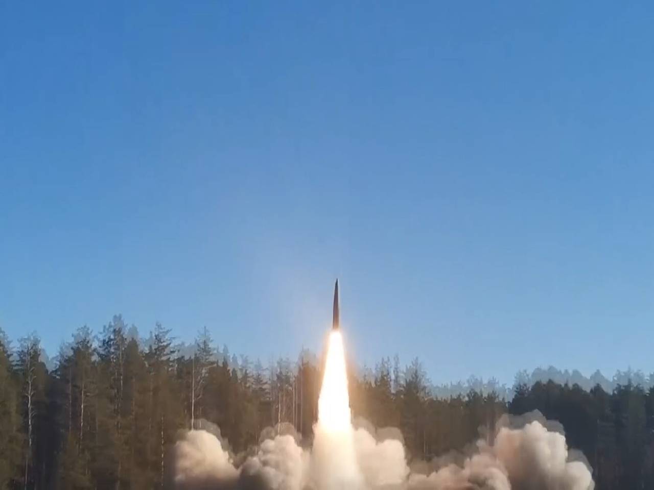 Появились кадры уничтожения «Искандером» пункта ВСУ