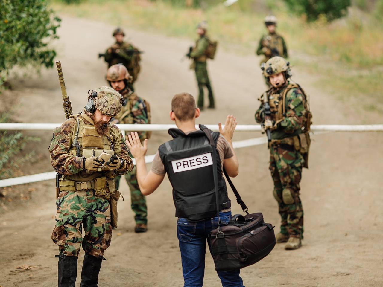 Допуск иностранных журналистов в районы блокирования ВСУ