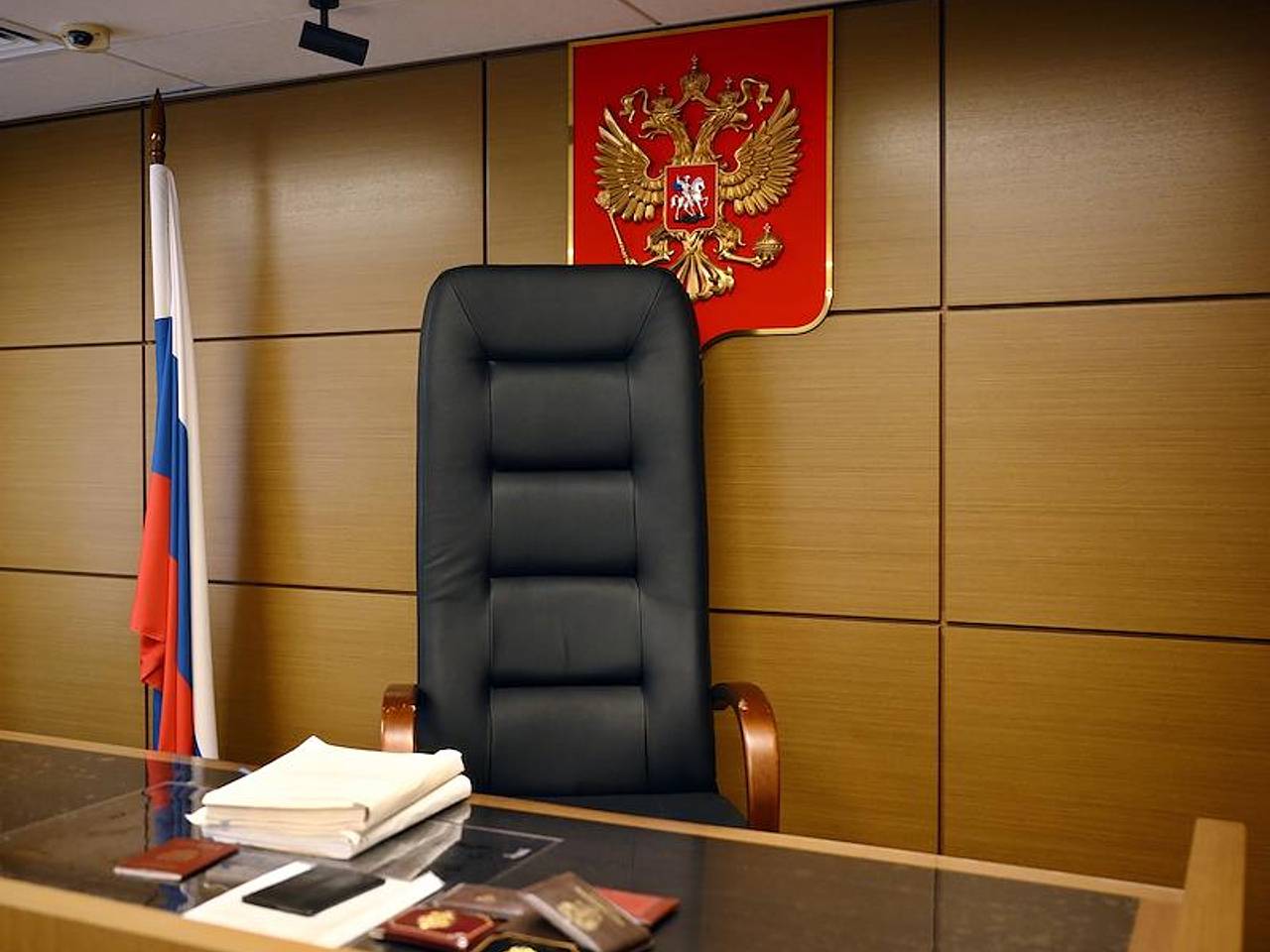 Эстония ввела санкции против российских судьи и прокурора