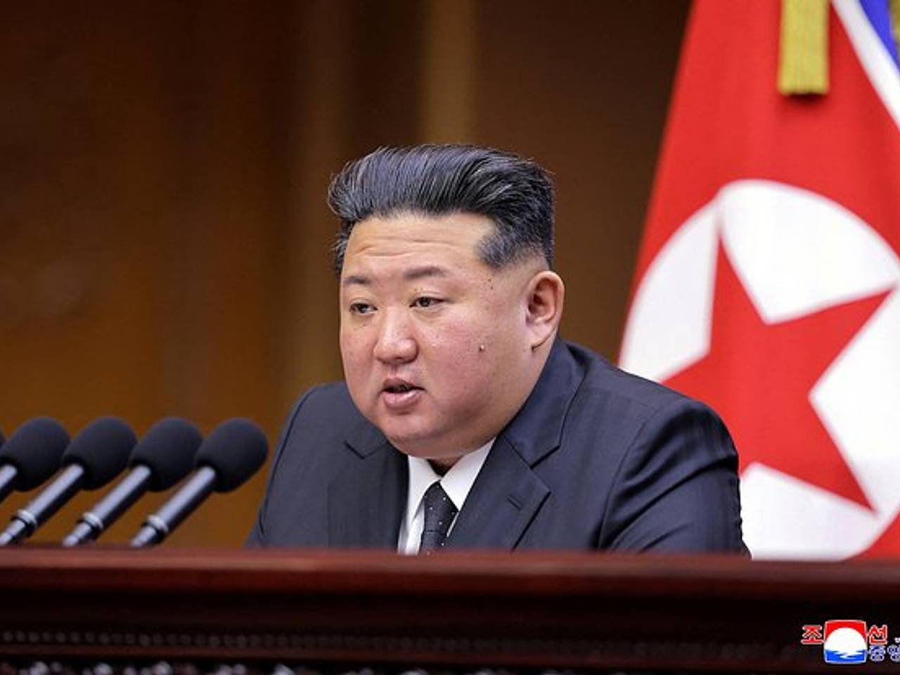 Ким Чен Ын пообещал сделать Северную Корею социалистическим раем