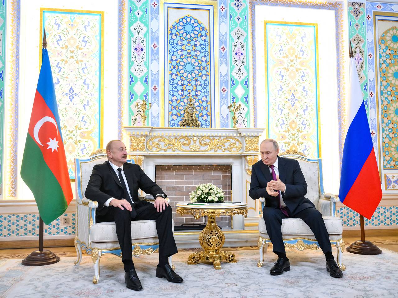 Путин и Алиев обсудили задержанных в Азербайджане россиян