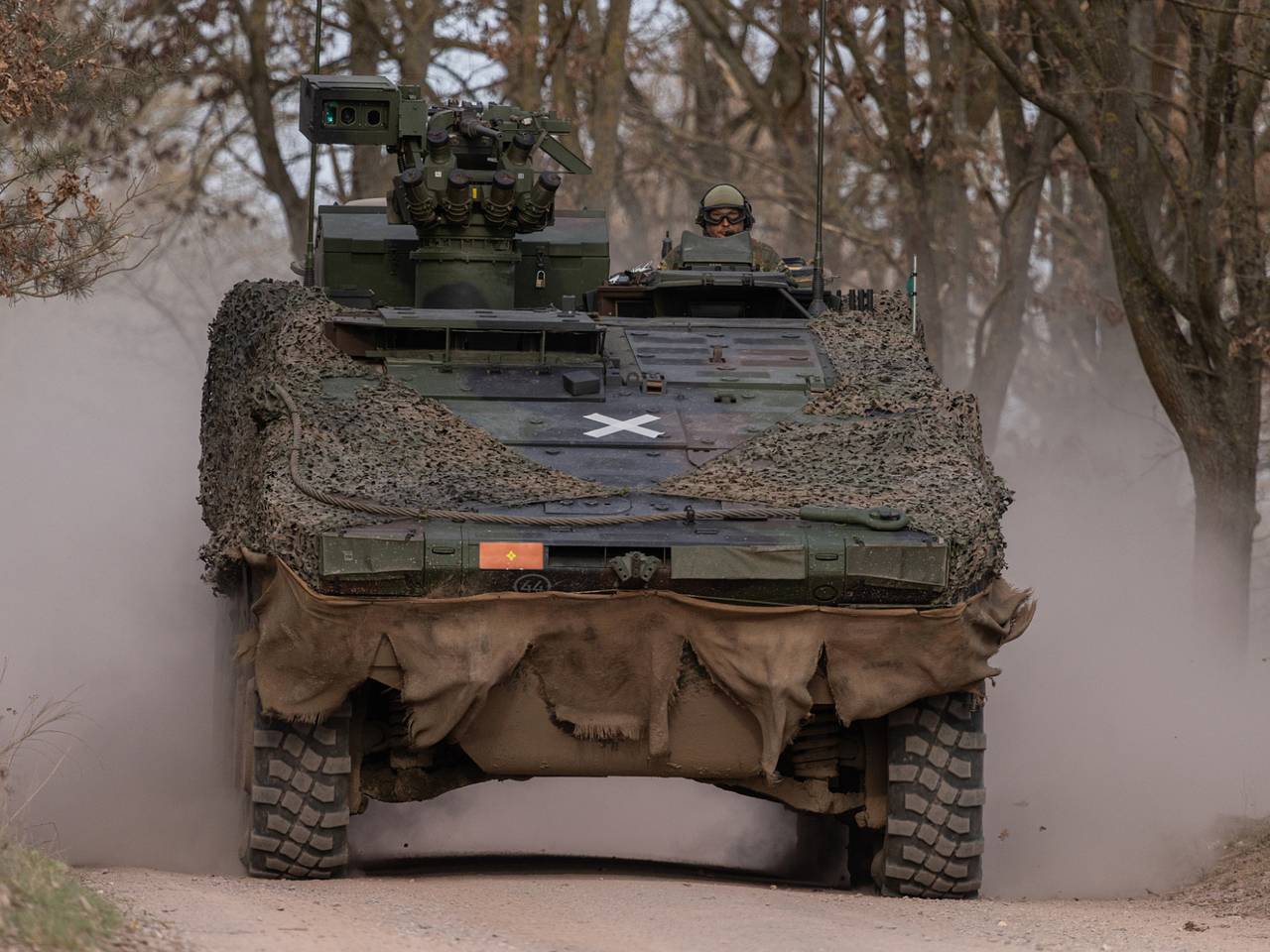 США указали на сильное присутствие у границ России