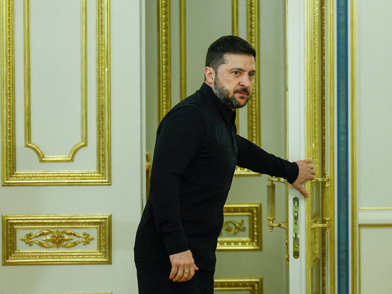 Зеленский анонсировал встречу для обсуждения прекращения огня