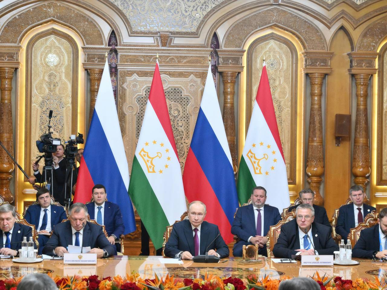 ЕС обвинил Таджикистан в неисполнении ордера МУС на «арест» Путина