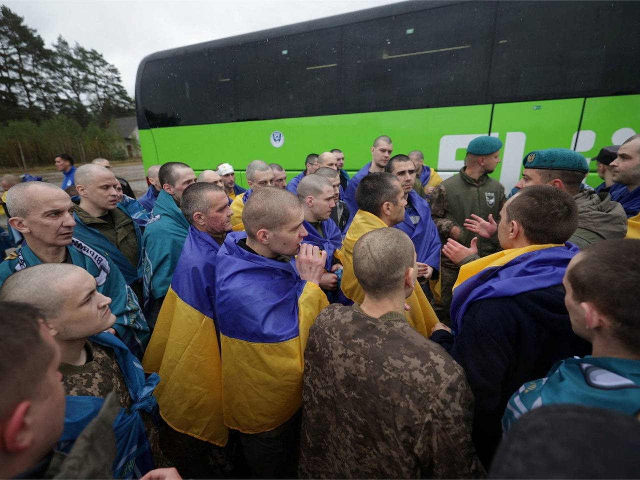 Зеленский одним словом и тремя эмодзи прокомментировал обмен пленными с Россией