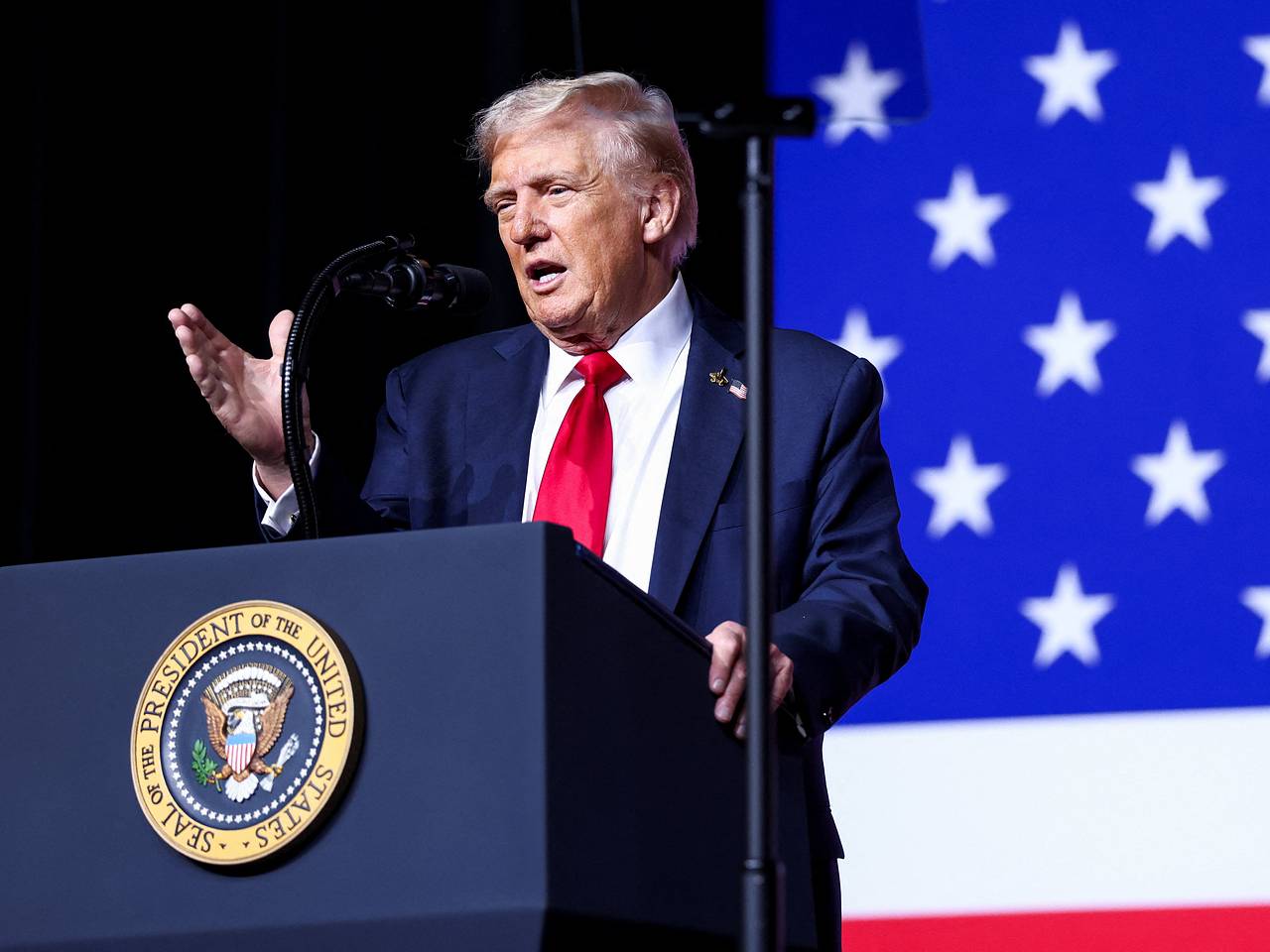Трампа отвлекут от Украины