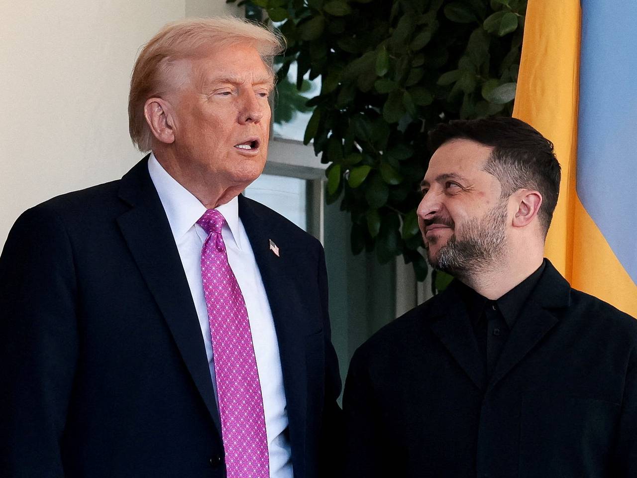 Специалист по языку тела рассказала о поведении Зеленского перед Трампом
