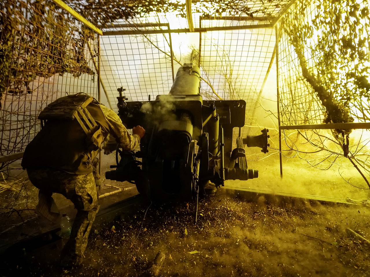 Боец ВСУ назвал ухудшающейся для украинских войск ситуацию в Димитрове