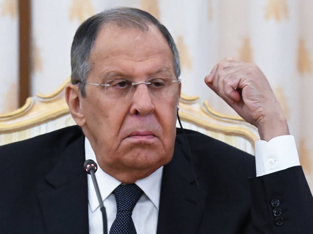Лавров попросил США объяснить сообщения о передаче разведданных для Киева
