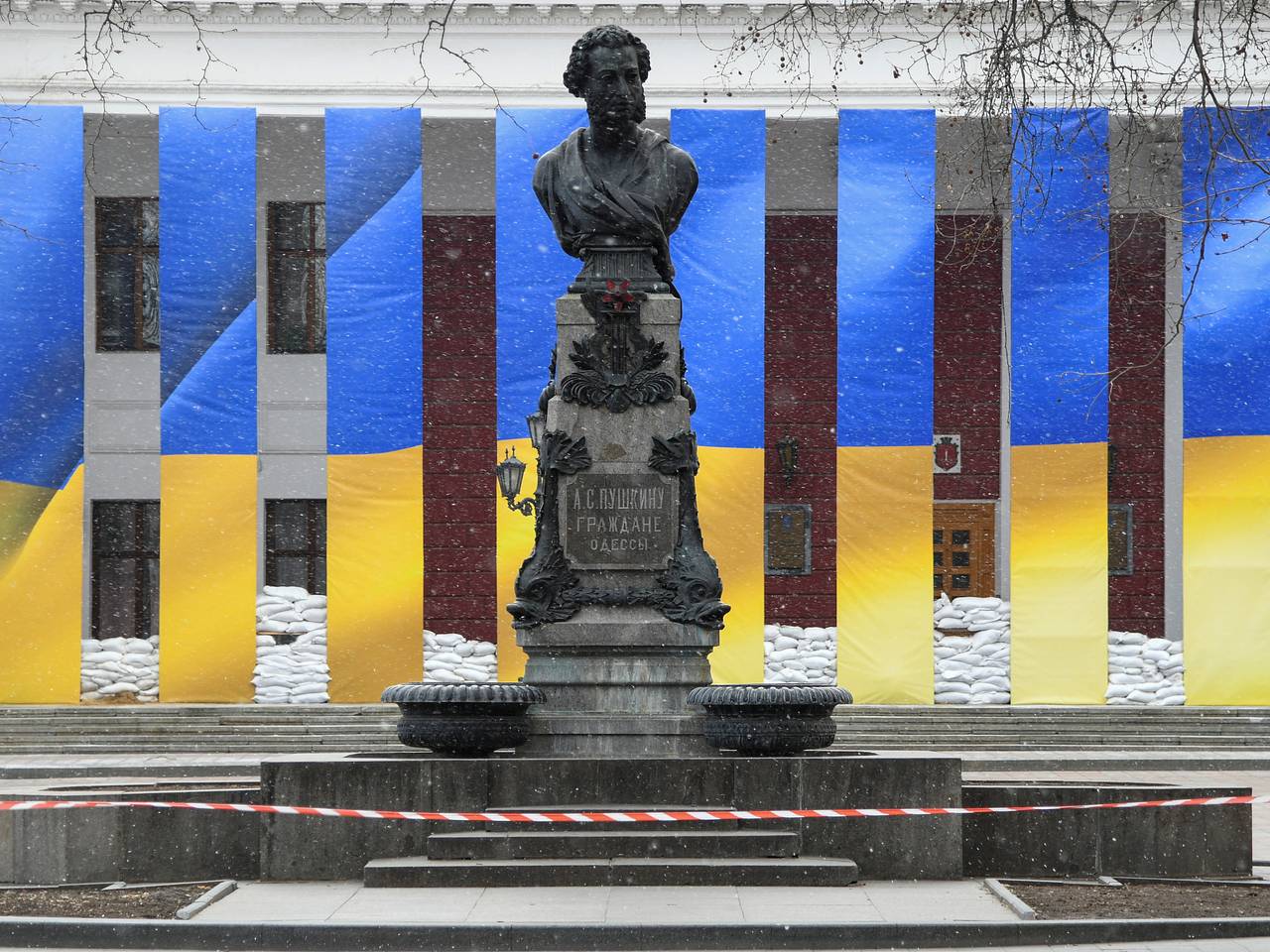 В Одессе законсервировали Пушкина