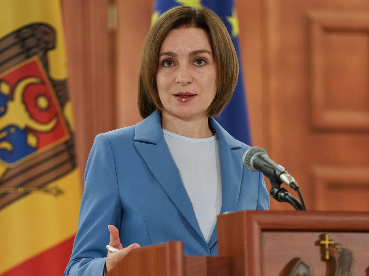 Санду пофантазировала о де Голле на должности премьера Молдавии