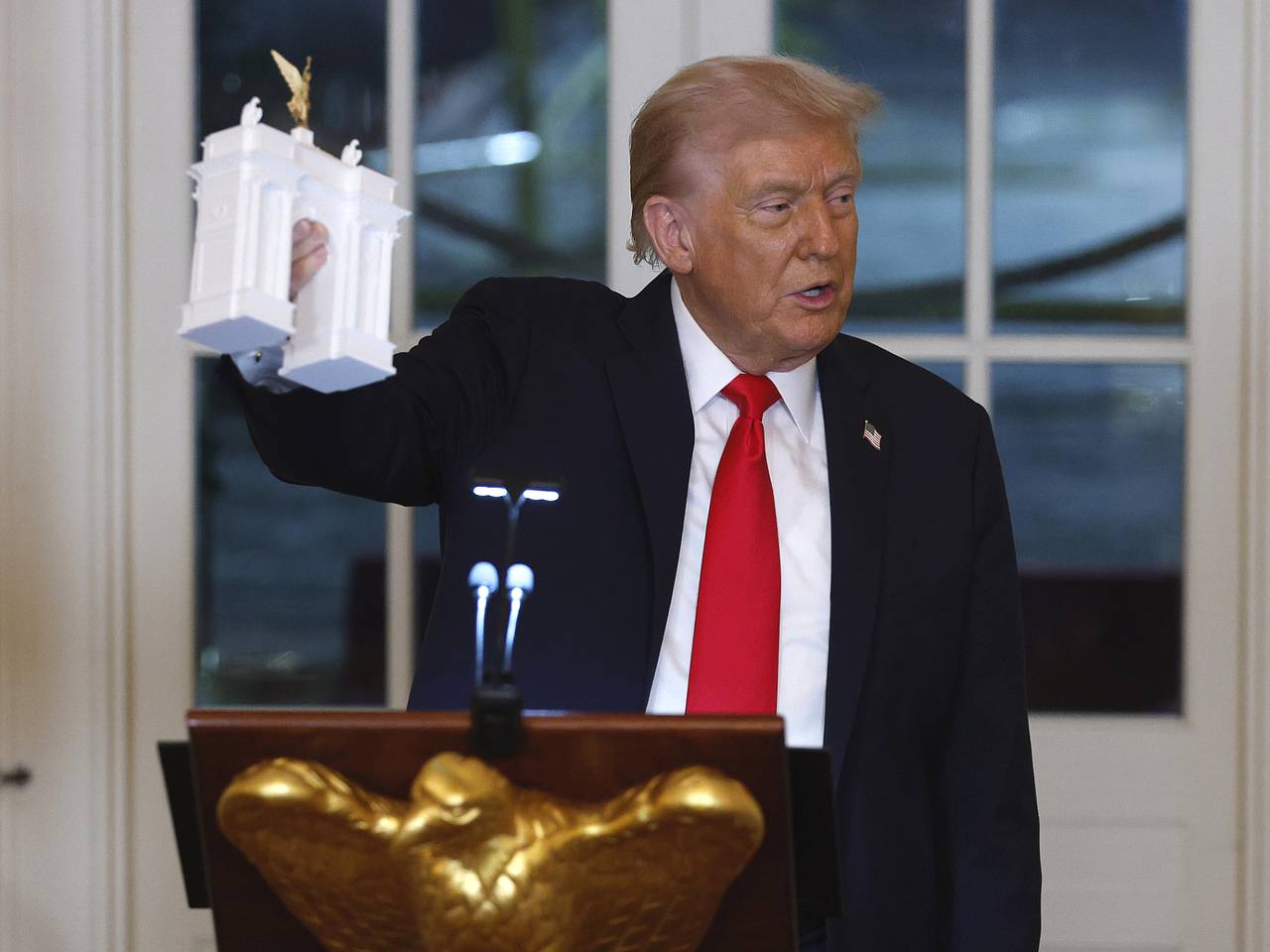 Трамп захотел свою Триумфальную арку