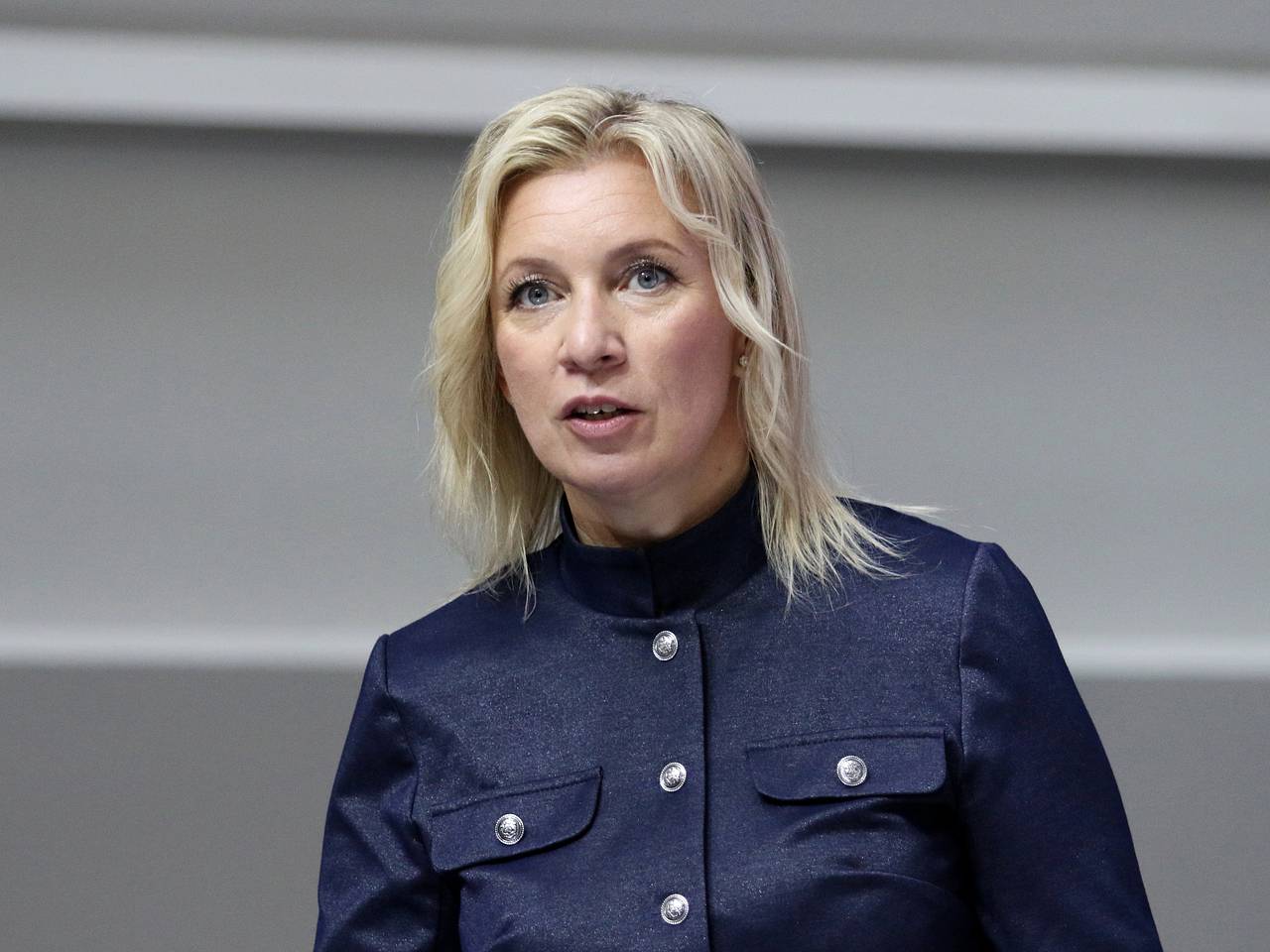 Захарова оценила попытки Запада «порвать» российскую экономику