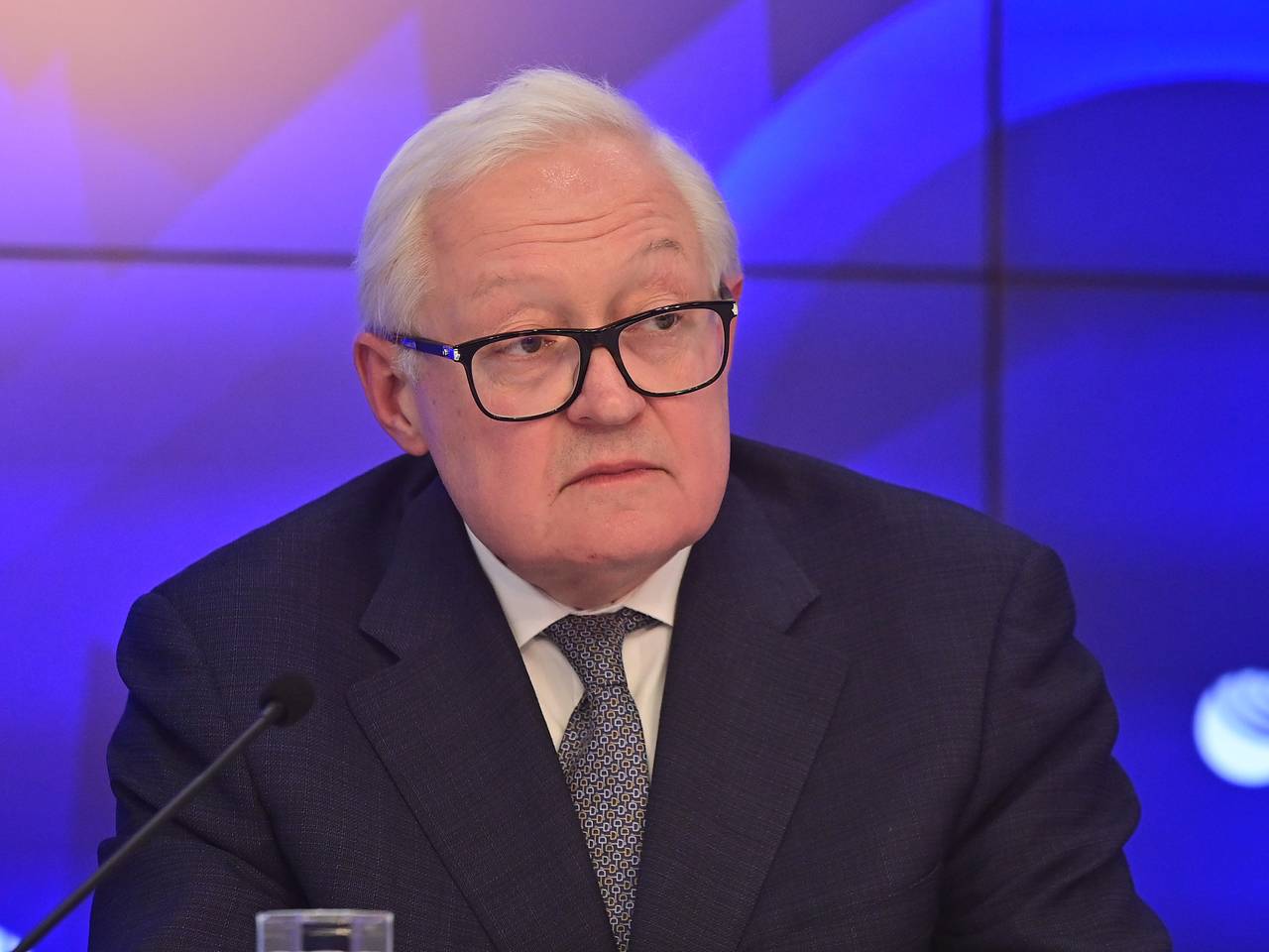 МИД рассказал о подготовке к саммиту России и США