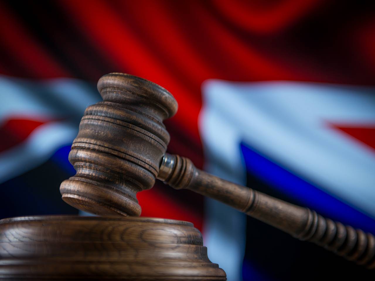 Британский суд огласил приговор поджигателям склада украинских компаний в Лондоне