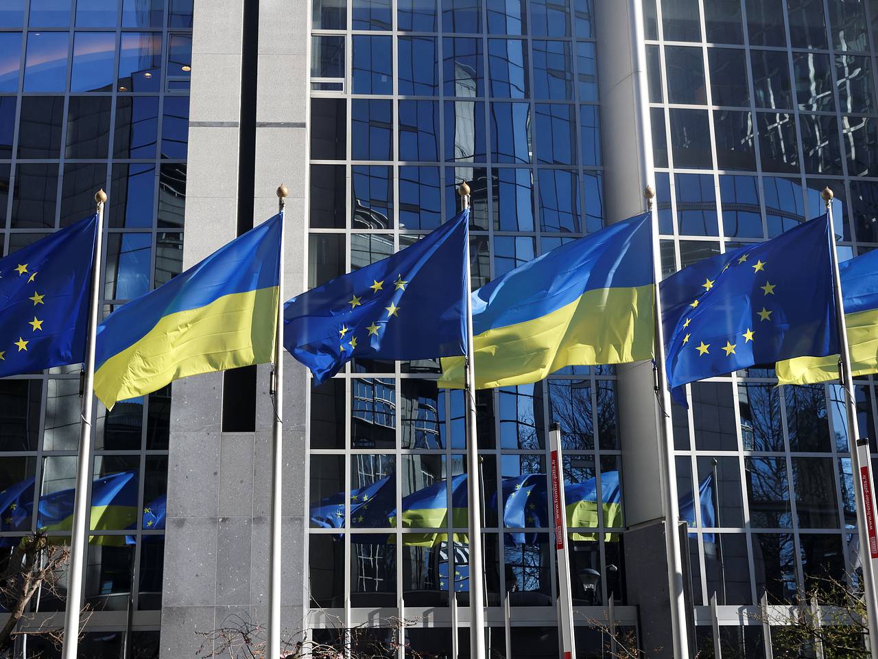 Глава МИД Венгрии назвал главное препятствие для вступления Украины в ЕС