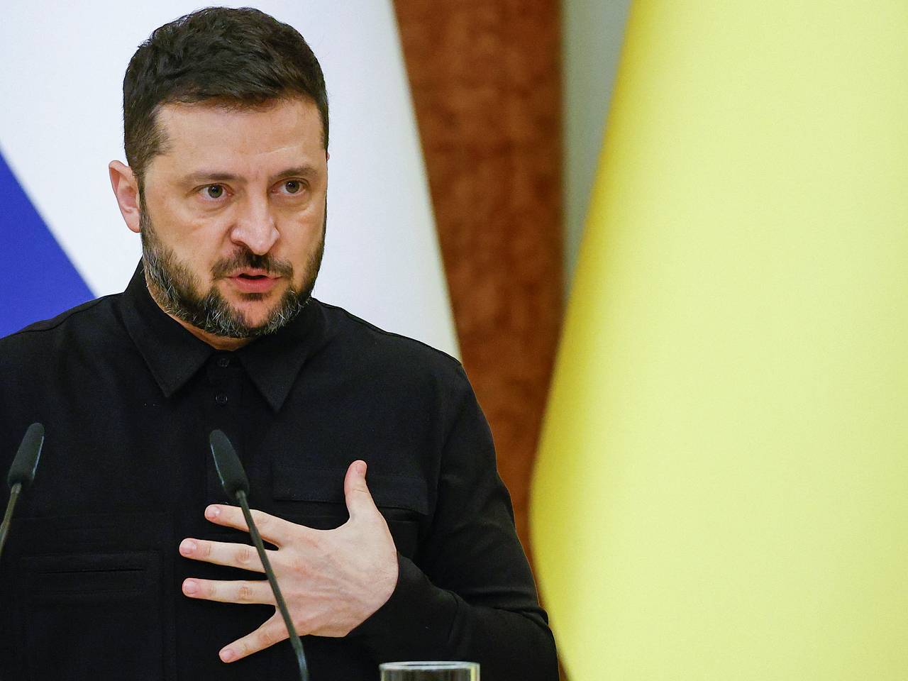 Зеленский рассказал о ночной атаке на Украину