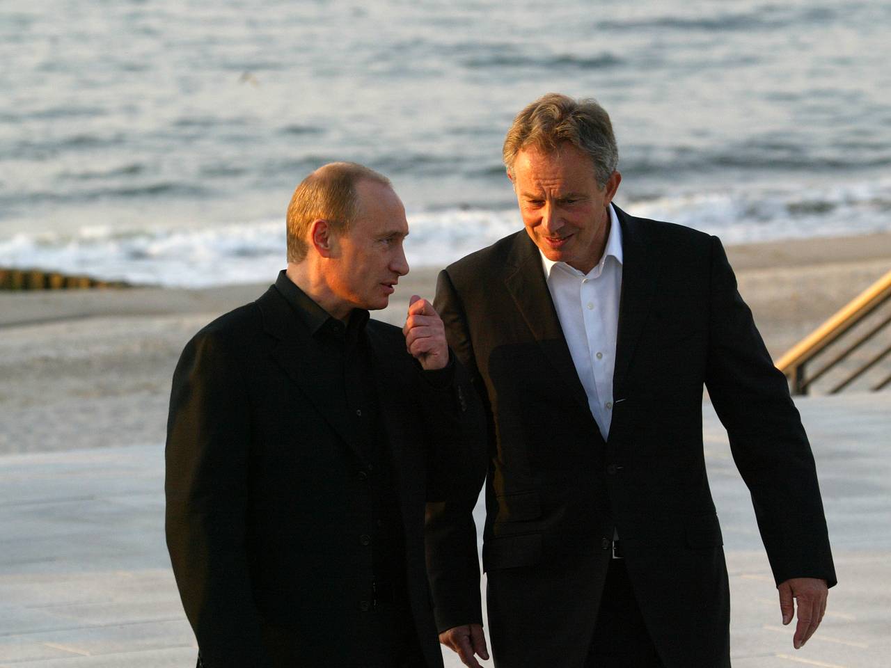 Путин вспомнил об утреннем кофе в пижамах с бывшим премьером Британии