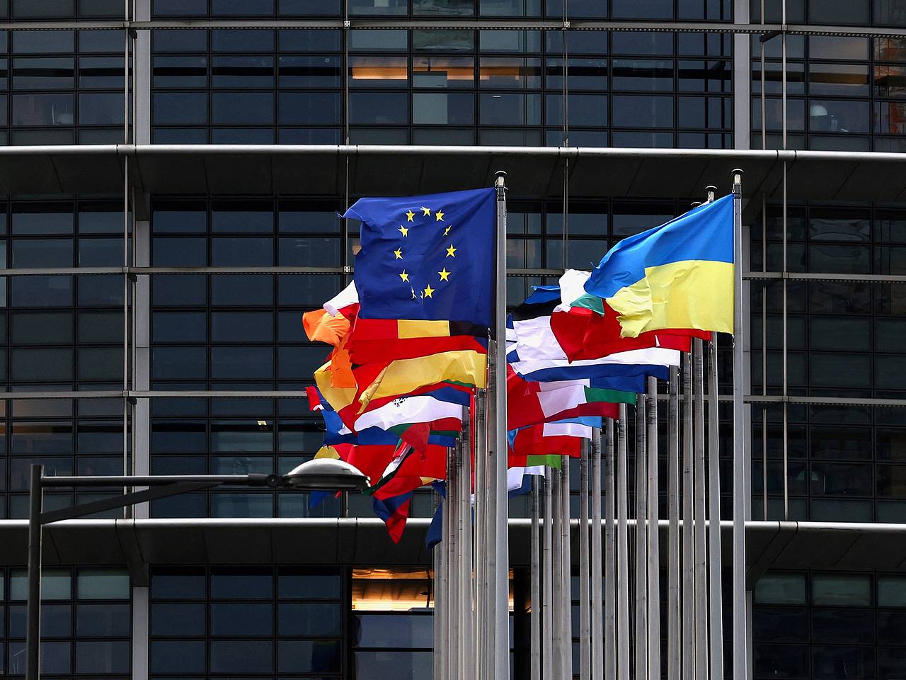 Вероятность приема Украины в Евросоюз по новым правилам оценили