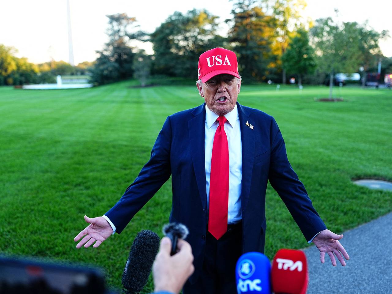 Умственные способности Трампа и Медведева сравнили
