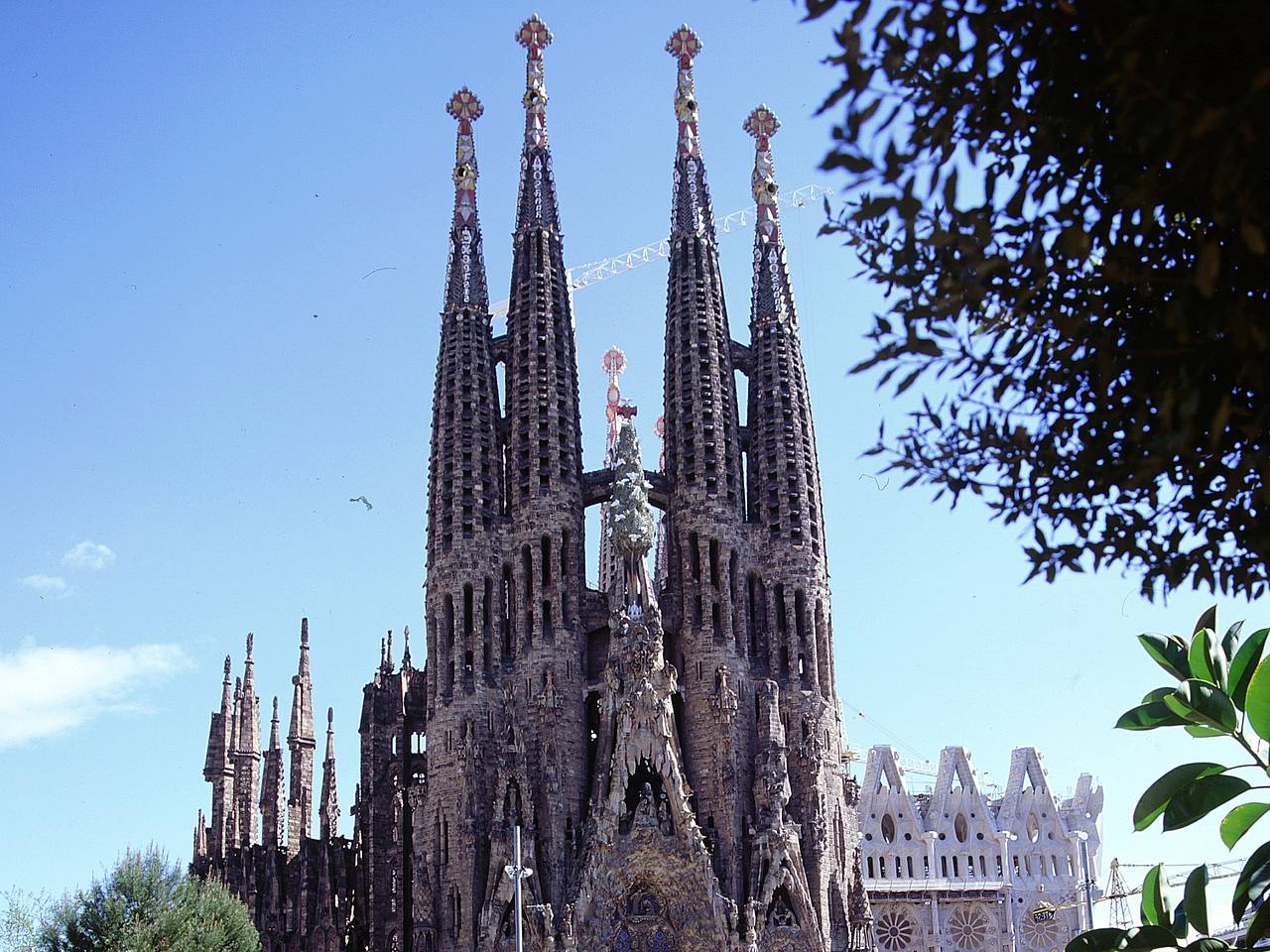 Знаменитый барселонский собор Саграда Фамилия стал самым высоким в мире
