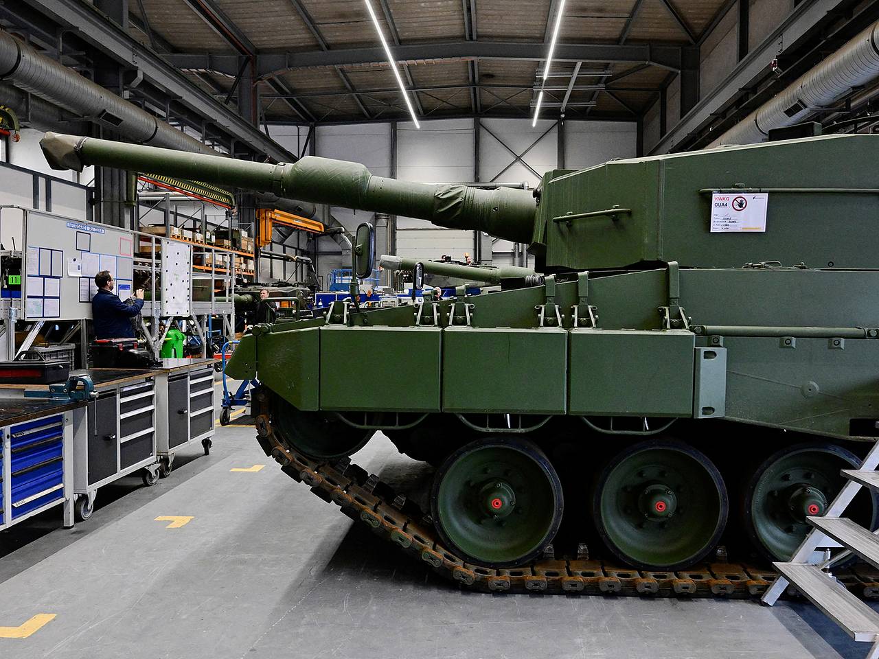 В России назвали потраченную ЕС и Британией на украинское оружие сумму