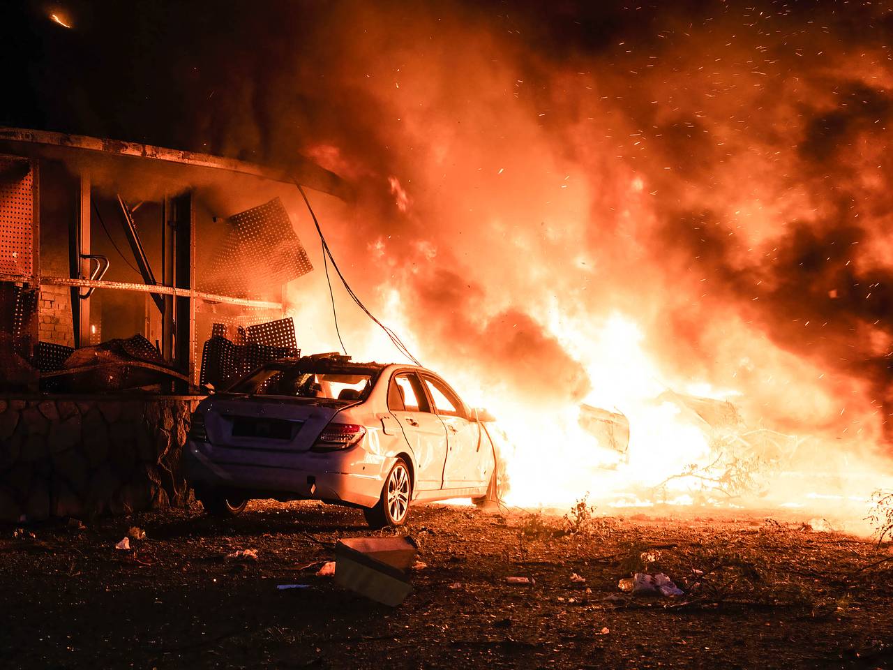 В Днепропетровской области вспыхнул огромный пожар после атаки