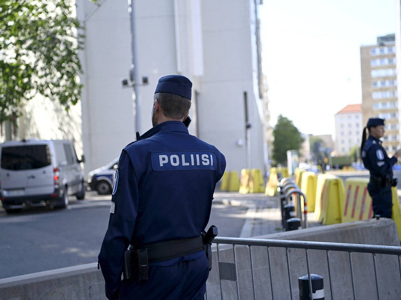 В Финляндии два человека погибли из-за взрыва фургона