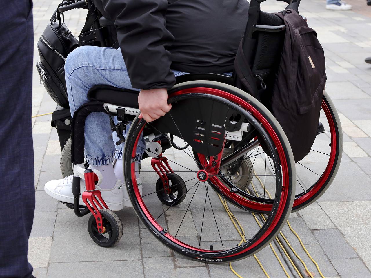 Солдаты ВСУ избили гражданского без ноги