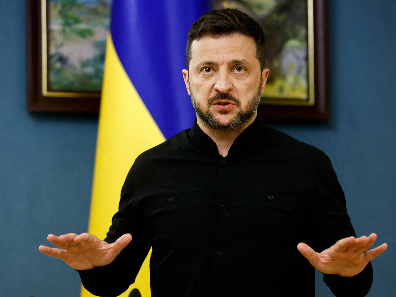 Зеленский вновь призвал «остановить Россию»